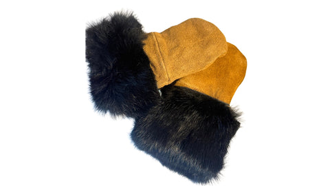 Infant size real rabbit fur and leather mittens; By Auntie Maymie & Nana Creations